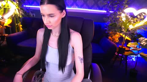 snow_whiteeex online show from 9, 1, 2025