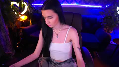 snow_whiteeex online show from 24, 1, 2025