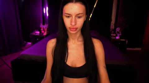 snow_whiteeex online show from 13, 9, 2025