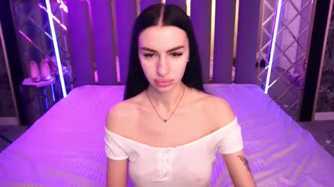 snow_whiteeex online show from 1, 2, 2026