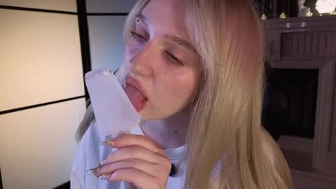 Ellie online show from 6, 6, 2026