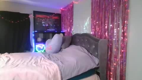 Snowie Rose online show from 7, 4, 2026