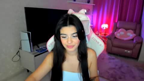 snowingwinter online show from 5, 10, 2025