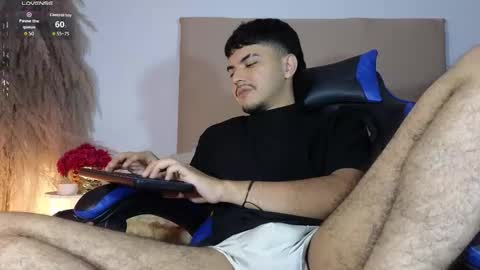 Snapshot of snowlann chatting on 13, 11, 2025 Snow online show from 13, 11, 2025