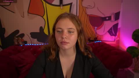 Snapshot of snowwhite_bella chatting on 17, 10, 2025 snowwhite_bella online show from 17, 10, 2025