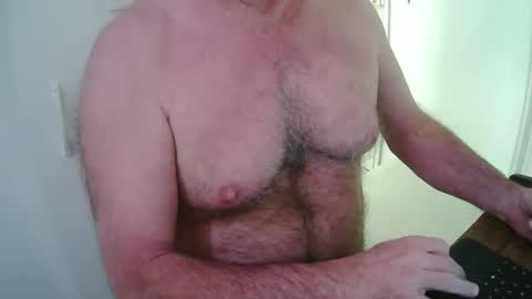 Snapshot of snudge432 chatting on 6, 1, 2025 snudge432 online show from 6, 1, 2025