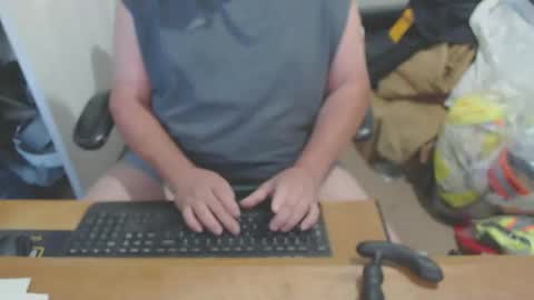 Snapshot of snwplwdrvr chatting on 26, 10, 2025 snwplwdrvr online show from 26, 10, 2025