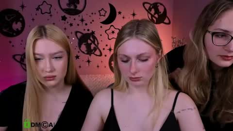 Snapshot of so_hot_rosalie chatting on 12, 5, 2026 so_hot_rosalie online show from 12, 5, 2026