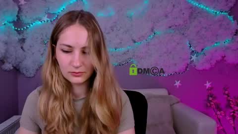 Snapshot of so_hot_rosalie chatting on 4, 6, 2026 so_hot_rosalie online show from 4, 6, 2026