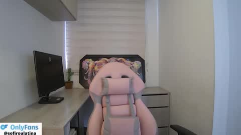 soffi_rousel_ online show from 14, 1, 2026