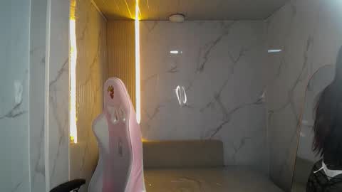 Snapshot of soffia_b chatting on 5, 11, 2025 soffia_b online show from 5, 11, 2025