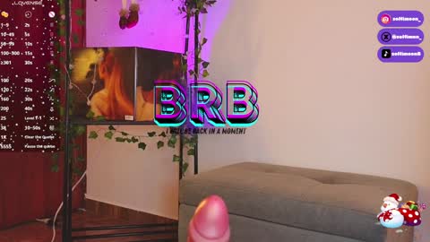 Snapshot of soffimoon_ chatting on 8, 1, 2025 IG Soffimoon   I THANK YOU FOR LEAVING YOUR FOLLOW online show from 8, 1, 2025