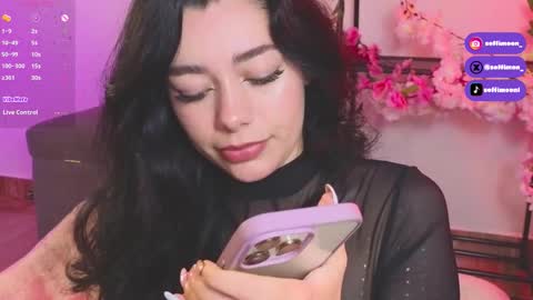 Snapshot of soffimoon_ chatting on 11, 9, 2025 IG Soffimoon   I THANK YOU FOR LEAVING YOUR FOLLOW online show from 11, 9, 2025