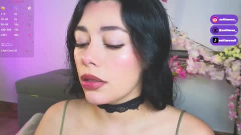 Snapshot of soffimoon_ chatting on 17, 9, 2025 IG Soffimoon   I THANK YOU FOR LEAVING YOUR FOLLOW online show from 17, 9, 2025