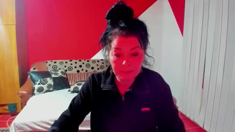 Snapshot of soffy_skye chatting on 13, 11, 2025 Soffy online show from 13, 11, 2025