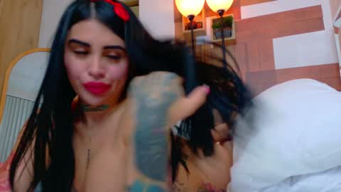 sofhia cruz online show from 2, 2, 2025