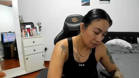 Snapshot of sofhya_jay9 chatting on 4, 3, 2025 Evainked online show from 4, 3, 2025