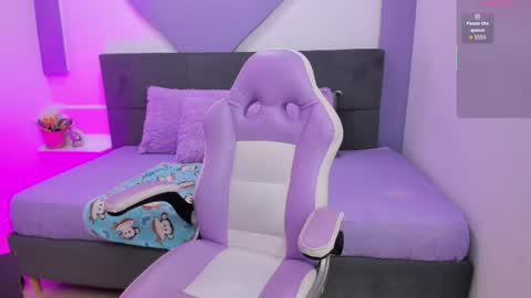 Snapshot of sofi_little2 chatting on 17, 12, 2025 Sofia online show from 17, 12, 2025