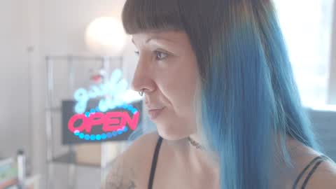 Sofi Mora online show from 6, 1, 2025