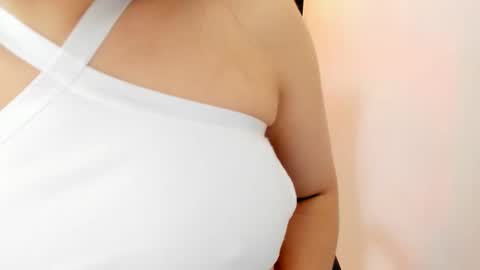 Snapshot of sofia44 chatting on 9, 9, 2025 Skarlett online show from 9, 9, 2025