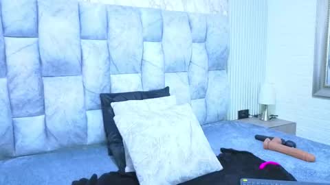 sofia gutierrez   online show from 21, 11, 2025