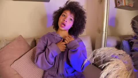 Snapshot of sofia_kay_ chatting on 23, 2, 2026 S O F I A online show from 23, 2, 2026