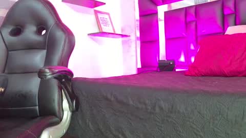 Snapshot of sofia_martinn chatting on 10, 9, 2025 Sofia online show from 10, 9, 2025