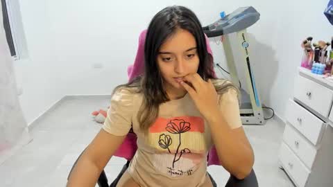 Snapshot of sofia_new chatting on 29, 9, 2025 sofia_new online show from 29, 9, 2025