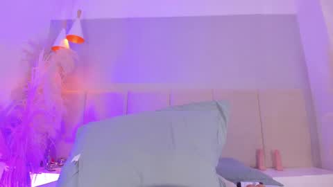 SOFIA PAMELA online show from 8, 3, 2025