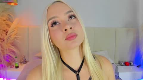 SOFIA PAMELA online show from 24, 9, 2025