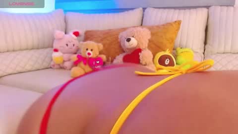   online show from 22, 6, 2026
