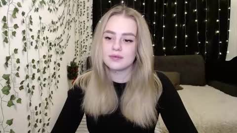 Snapshot of sofia_rosemary chatting on 20, 1, 2025 sofia_rosemary online show from 20, 1, 2025