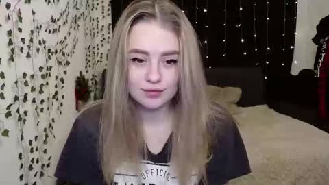 Snapshot of sofia_rosemary chatting on 28, 1, 2025 sofia_rosemary online show from 28, 1, 2025