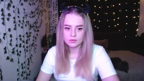 Snapshot of sofia_rosemary chatting on 3, 2, 2025 sofia_rosemary online show from 3, 2, 2025