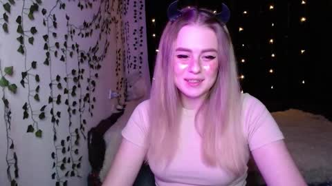 Snapshot of sofia_rosemary chatting on 11, 3, 2025 sofia_rosemary online show from 11, 3, 2025