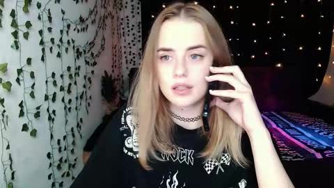 Snapshot of sofia_rosemary chatting on 14, 10, 2025 sofia_rosemary online show from 14, 10, 2025