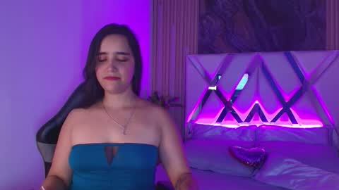 Snapshot of sofia_saeenz chatting on 2, 12, 2025 Sofia Saenz online show from 2, 12, 2025