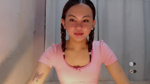 sofia_sweetheart18 online show from 9, 7, 2026