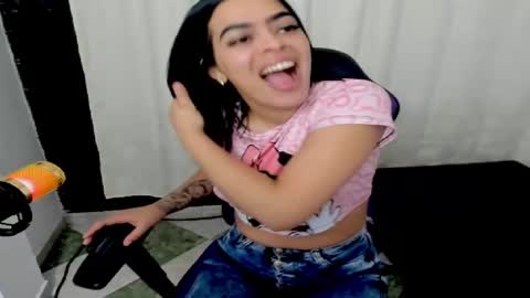 Snapshot of sofiaa_latiin chatting on 20, 2, 2025 sofia online show from 20, 2, 2025