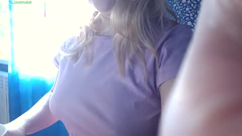 Snapshot of sofiabaileys chatting on 5, 3, 2025 Sofia welcome to my room online show from 5, 3, 2025