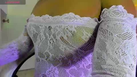 Snapshot of sofiabrouw chatting on 7, 10, 2025 Sofia online show from 7, 10, 2025