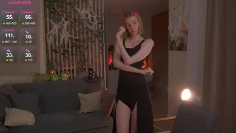 Sofia Help me overcome shynes with 100 thumbs up online show from 31, 10, 2025