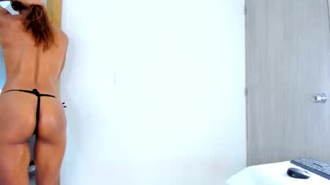 Snapshot of sofiarios04 chatting on 7, 11, 2025 Sofia online show from 7, 11, 2025