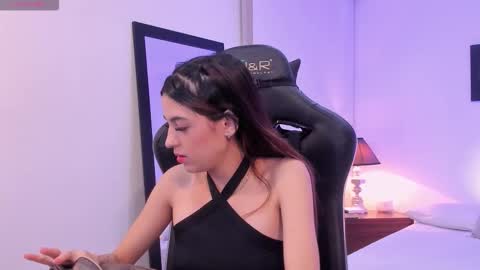 Sofia  Help me reach 5K followers  online show from 13, 11, 2025