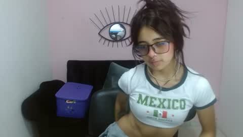 sofiasexygirl69 online show from 22, 6, 2026