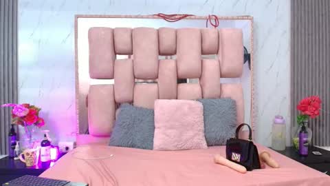 Snapshot of sofiasommers chatting on 2, 12, 2025 Sofia Sommers online show from 2, 12, 2025