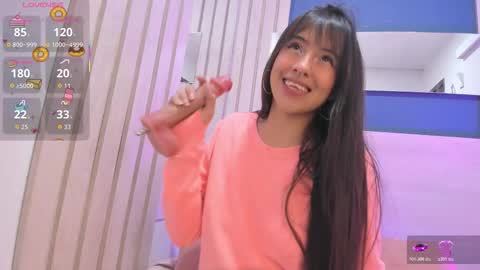 Snapshot of soficandy_ chatting on 13, 11, 2025 soficandy_ online show from 13, 11, 2025