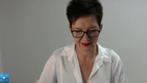 Sofie Velvet online show from 15, 11, 2025