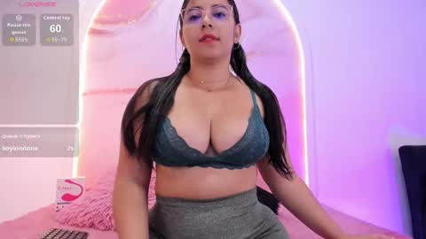 Snapshot of sofii_lopezz chatting on 21, 10, 2025 Sofii Lopezz online show from 21, 10, 2025