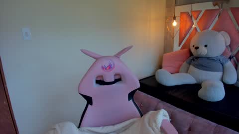 Snapshot of sofii_miller_ chatting on 21, 12, 2024 online show from 21, 12, 2024